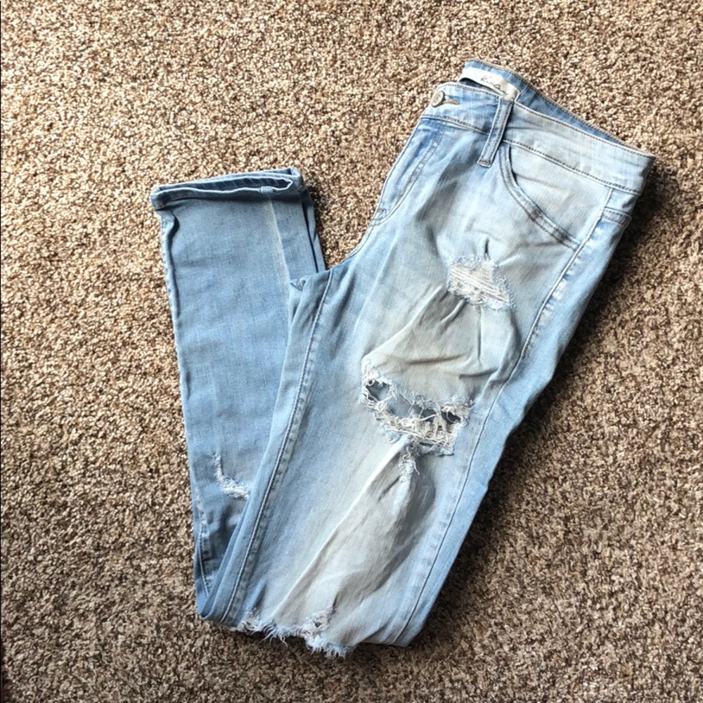 Buckle Jeans